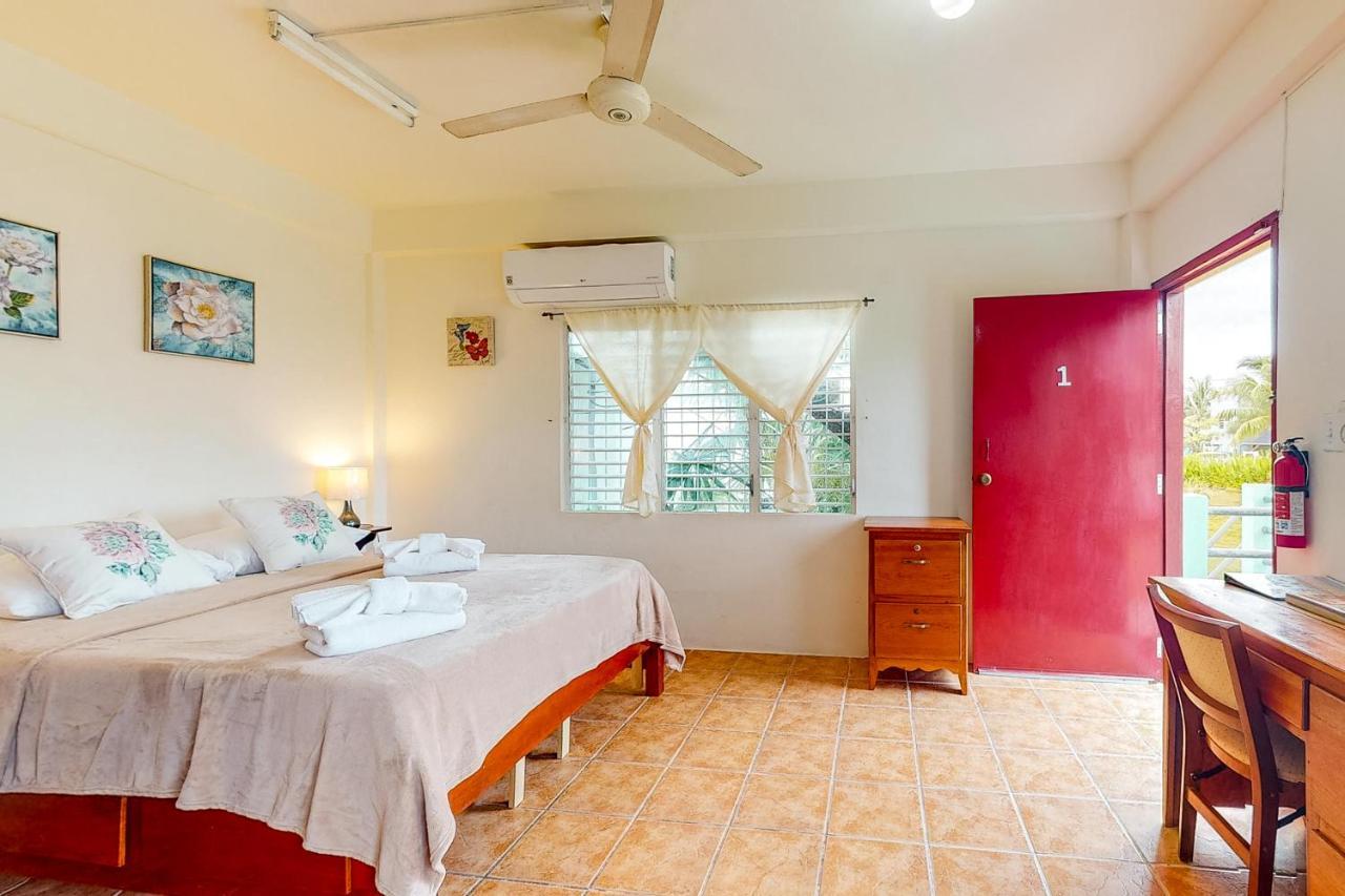 Palmetto#1 @ Island Cabanas Caye Caulker Εξωτερικό φωτογραφία