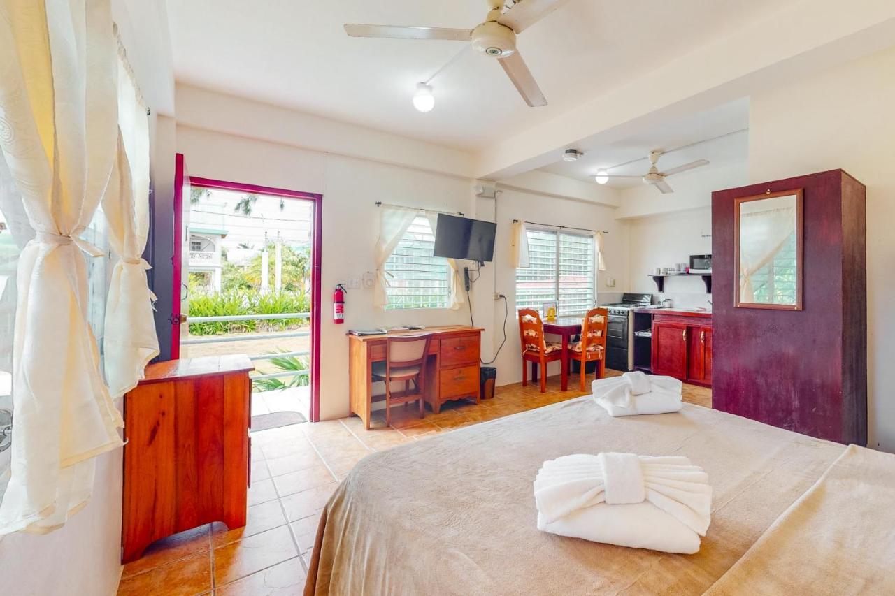 Palmetto#1 @ Island Cabanas Caye Caulker Εξωτερικό φωτογραφία